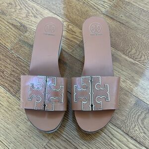 Tory Burch Tan Ines Logo Wedge Platform Slide Sandals Woman’s Size 7 1/2